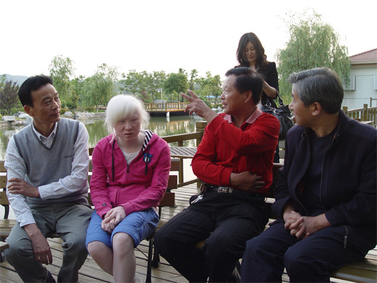 東信醫(yī)藥集團、武漢市民盟聯(lián)合開展“送醫(yī)送藥”助殘活動