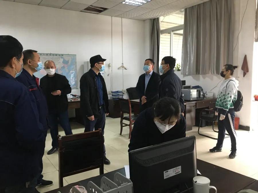 湖北省藥監(jiān)局武漢分局檢查組考察東信醫(yī)藥，助力復(fù)工復(fù)產(chǎn)