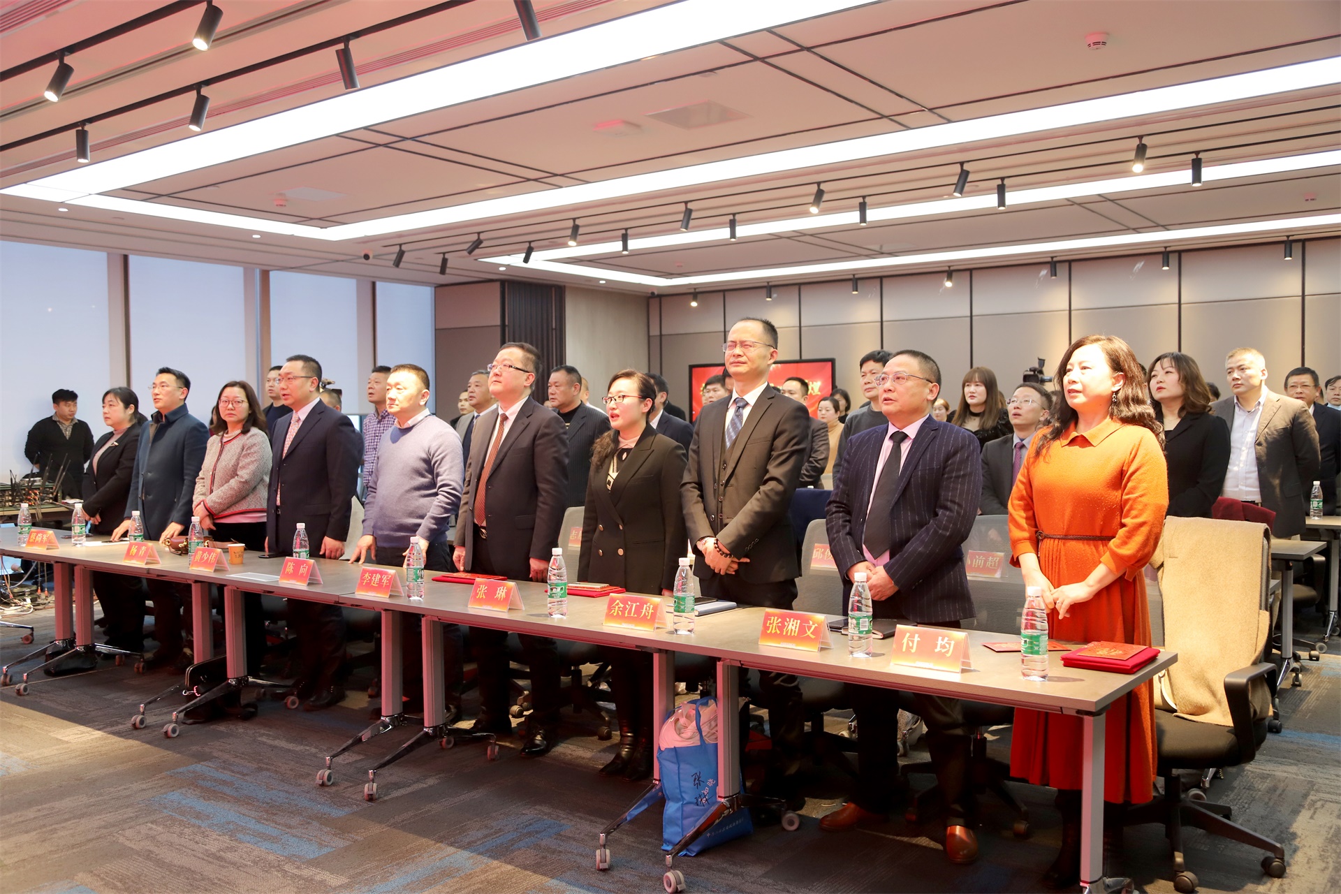 攜手贏牛年，同心創(chuàng)輝煌｜東信醫(yī)藥隆重舉行2020年度總結(jié)表彰大會(huì)